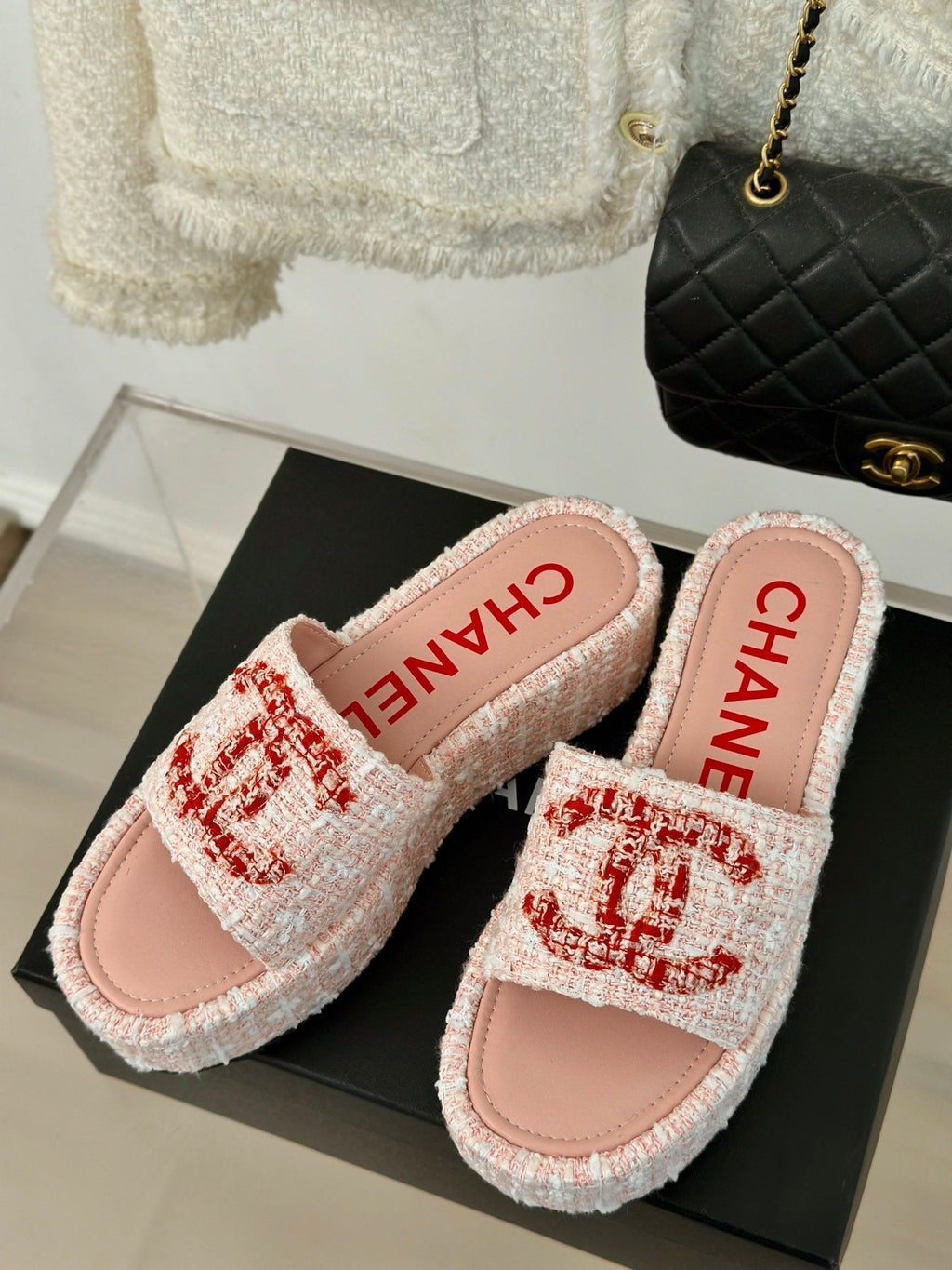 CHANEL CLASSIC SLIPPERS THICK SOLE IN LIGHT PINK TWEED