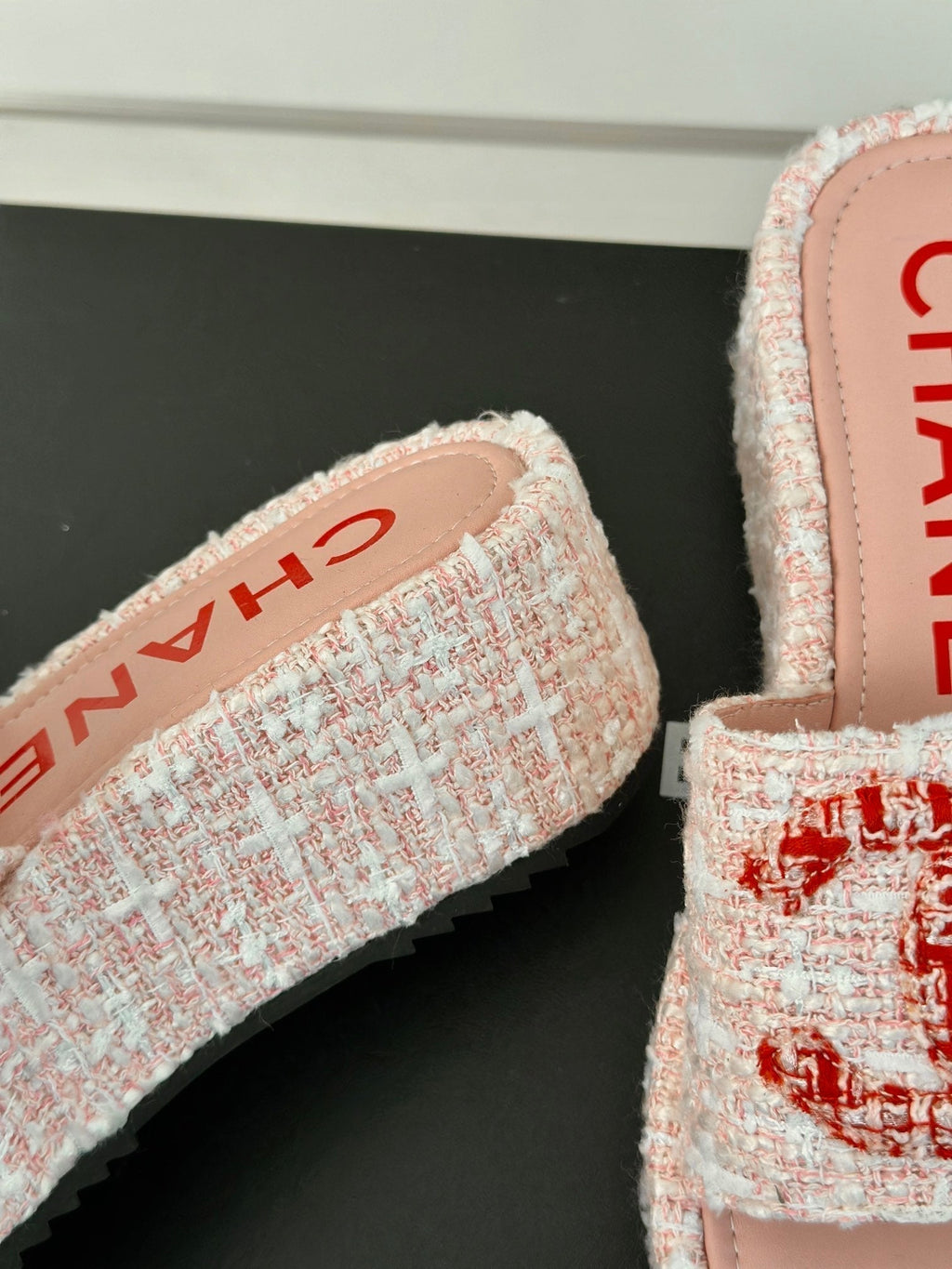 CHANEL CLASSIC SLIPPERS THICK SOLE IN LIGHT PINK TWEED
