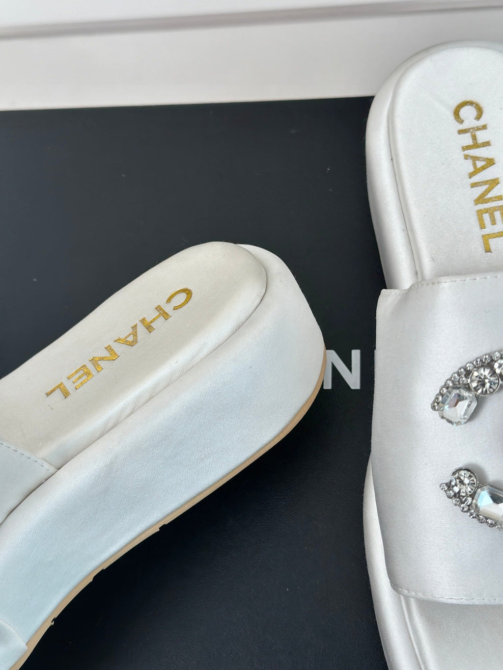 CHANEL SLIPPERS THICK SOLE IN WHITE SATIN