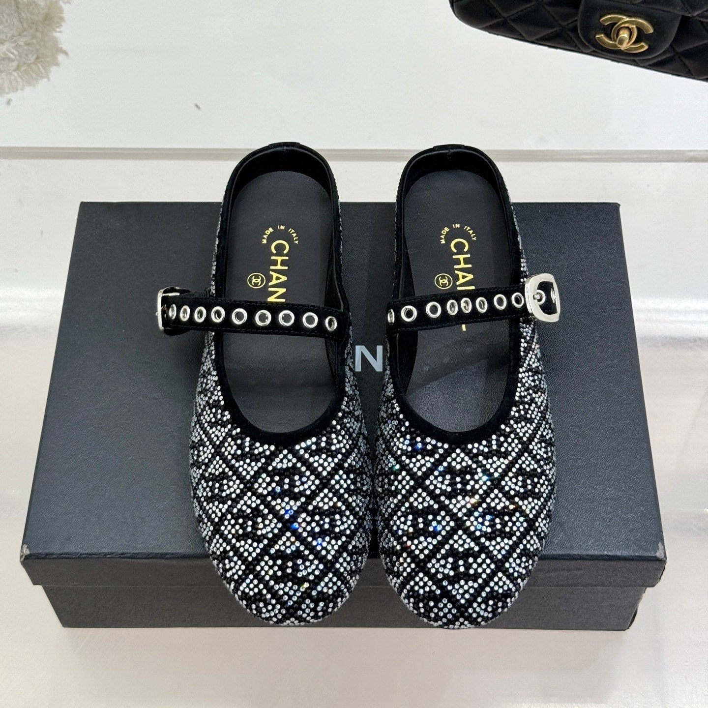 CHANEL FLAT MULES 25SS IN BLACK EMBELLISHED WITH RHINESTONES