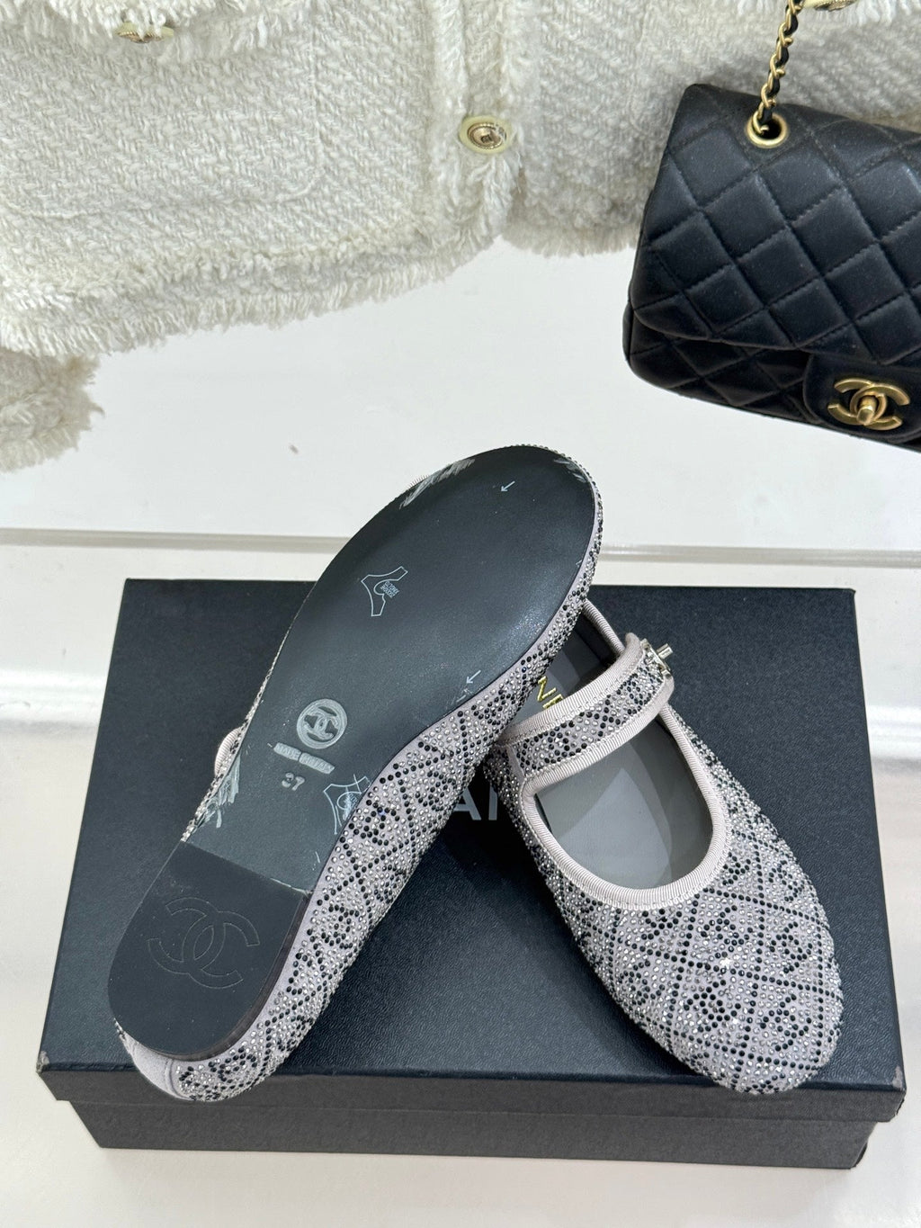 CHANEL FLAT MARY JANE 25SS IN GREY EMBELLISHED WITH RHINESTONES