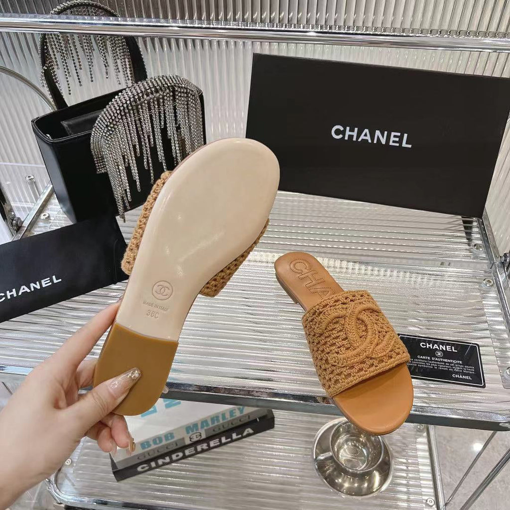 CHANEL SLIPPERS CARAMEL BROWN SHEEPSKIN