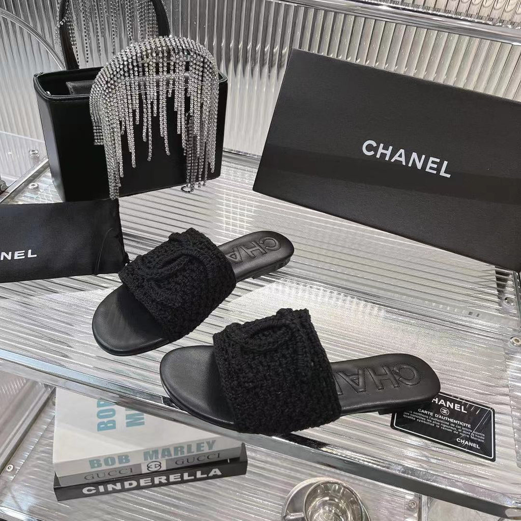 CHANEL SLIPPERS BLACK SHEEPSKIN