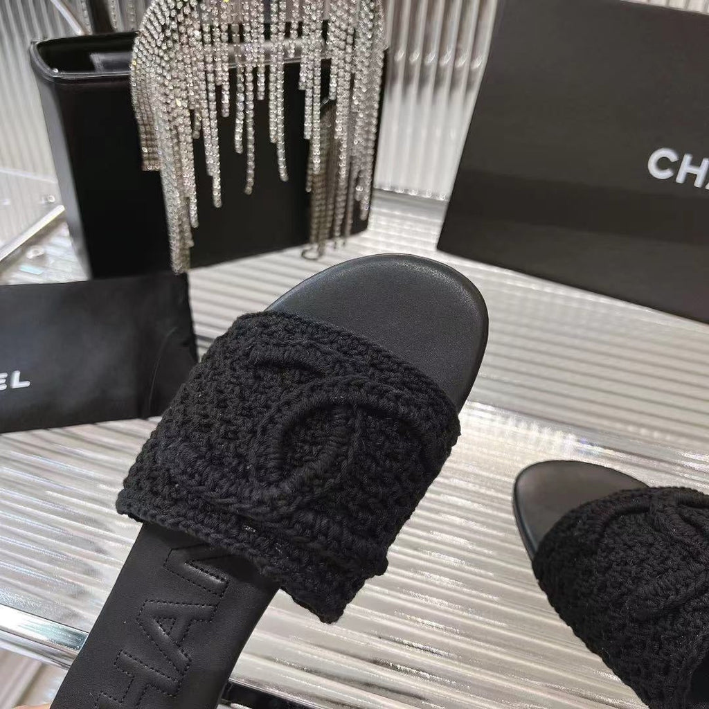 CHANEL SLIPPERS BLACK SHEEPSKIN