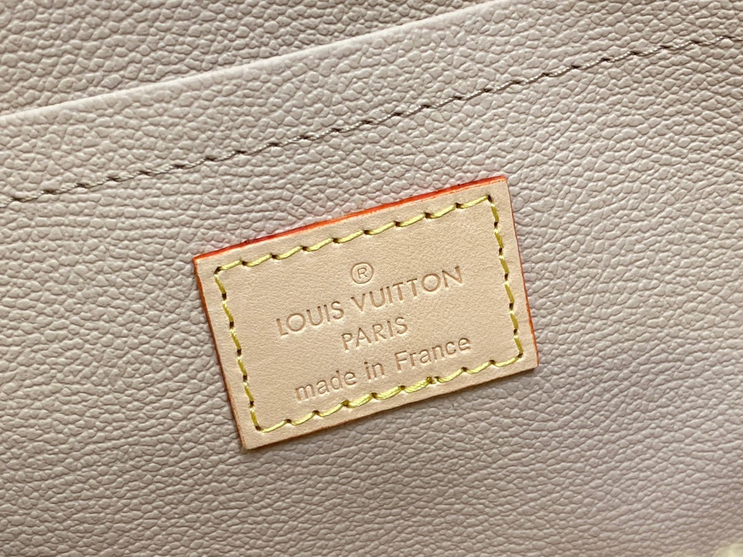 LOUIS VUITTON TOILETRY BAG 24 IN BROWN MONOGRAM CANVAS