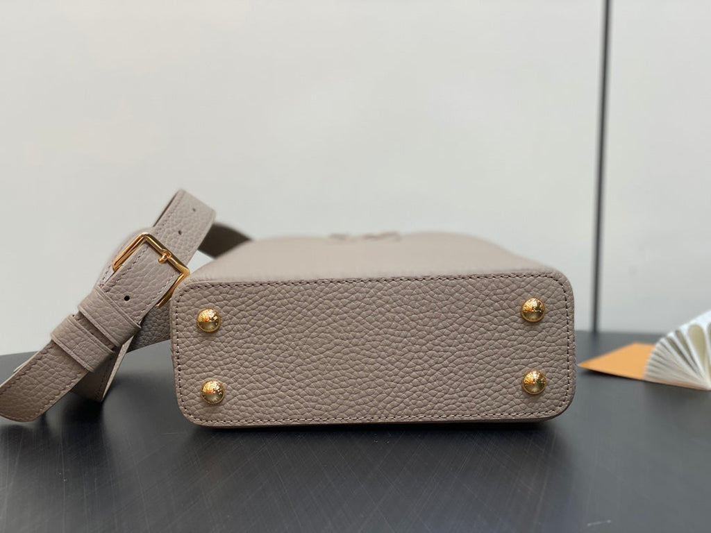 LOUIS VUITTON CAPUCINES MINI 21 IN KHAKI BROWN TAURILLON