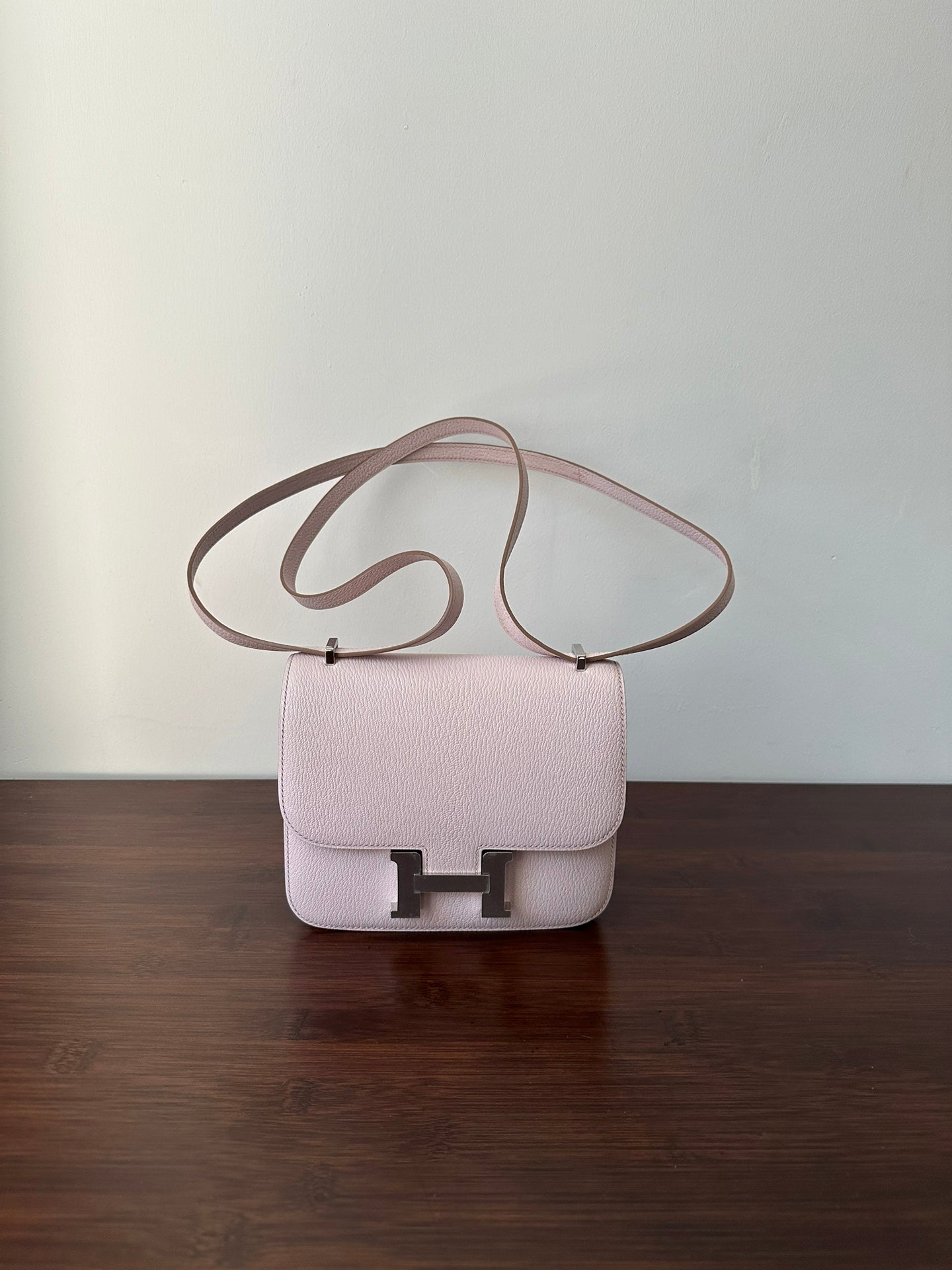 HERMES CONSTANCE 18 LIGHT PINK CHEVRE SILVER HARDWARE