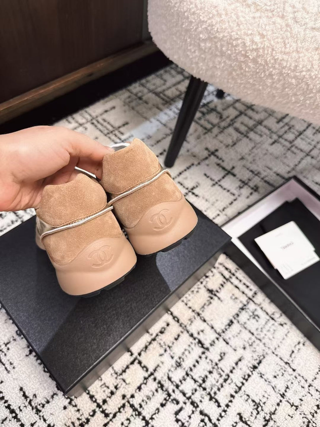 CHANEL CLASSIC SNEAKERS IN PERU BROWN SHEEPSKIN AND SUEDE