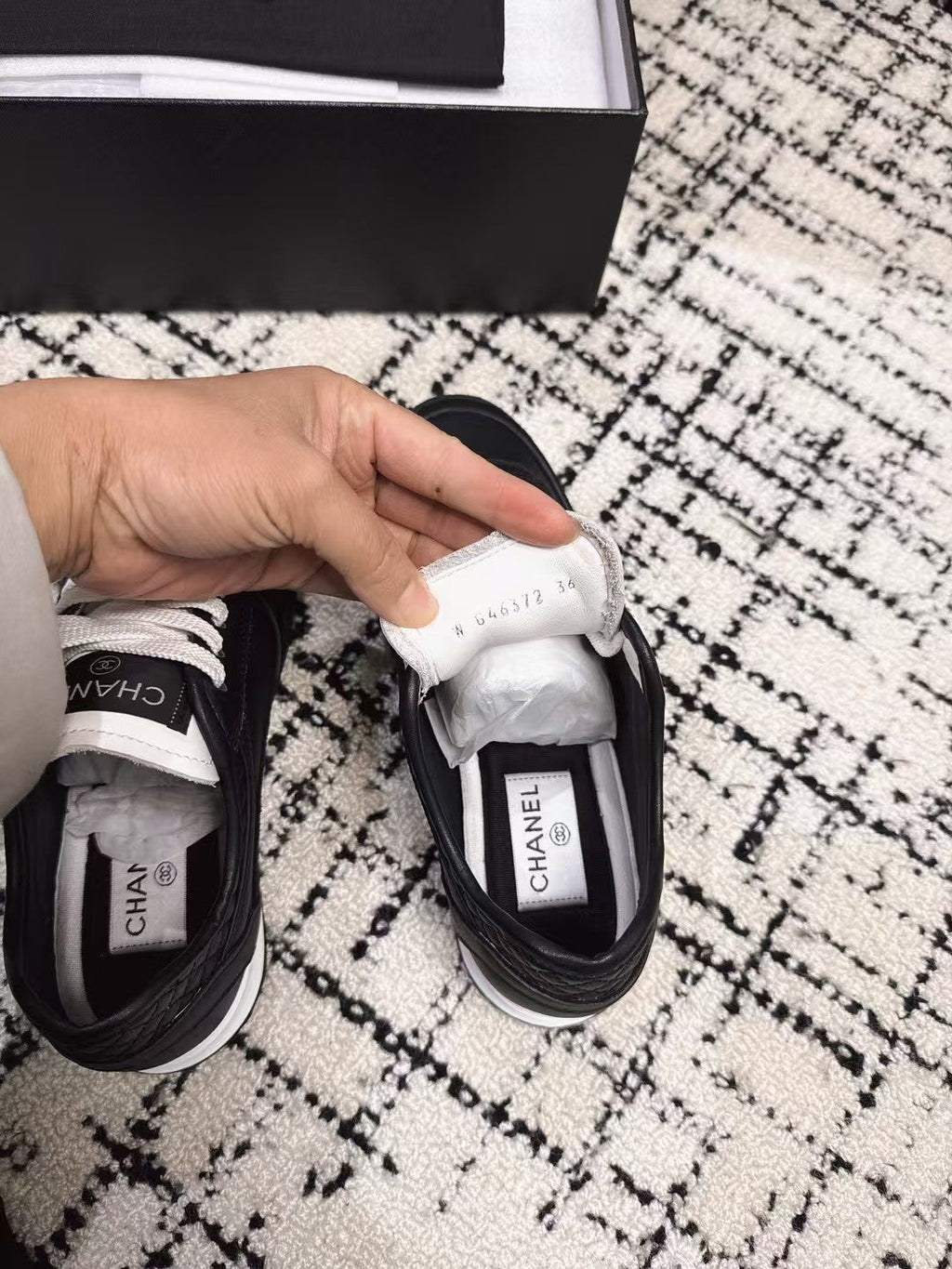 CHANEL TRAINERS SNEAKER IN BLACK CALFSKIN AND SUEDE