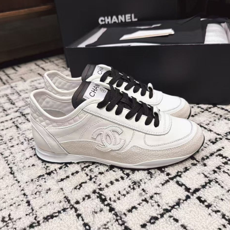 CHANEL TRAINERS SNEAKER IN WHITE CALFSKIN AND SUEDE