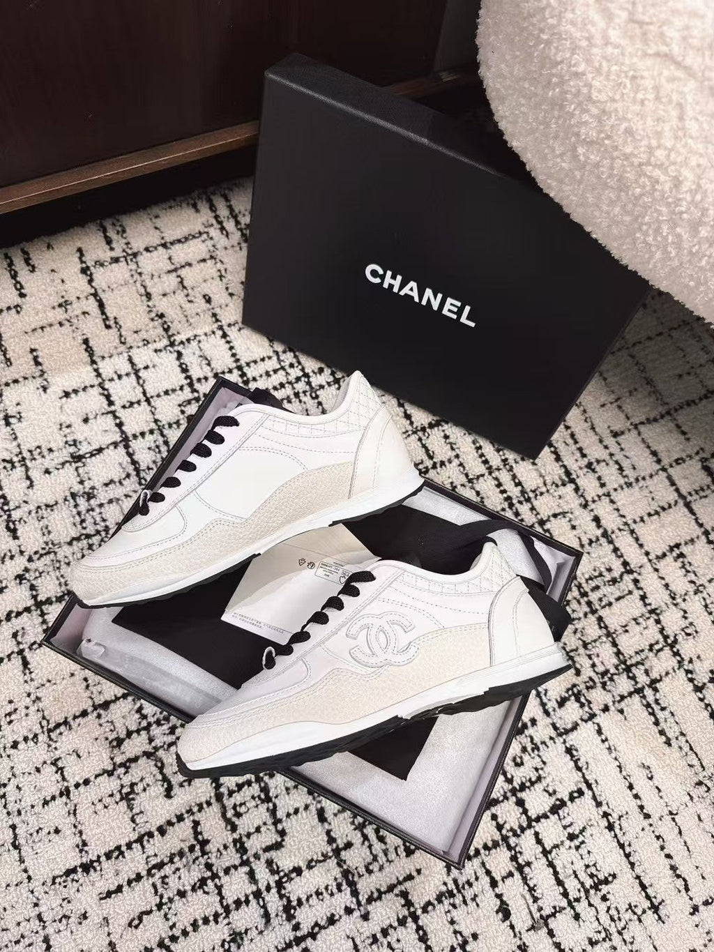 CHANEL TRAINERS SNEAKER IN WHITE CALFSKIN AND SUEDE