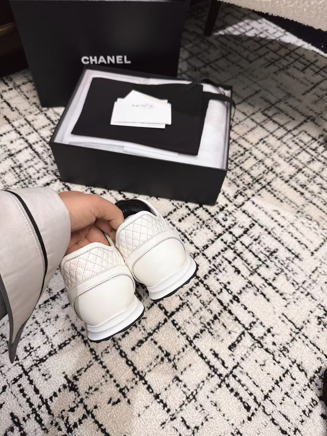 CHANEL TRAINERS SNEAKER IN WHITE CALFSKIN AND SUEDE