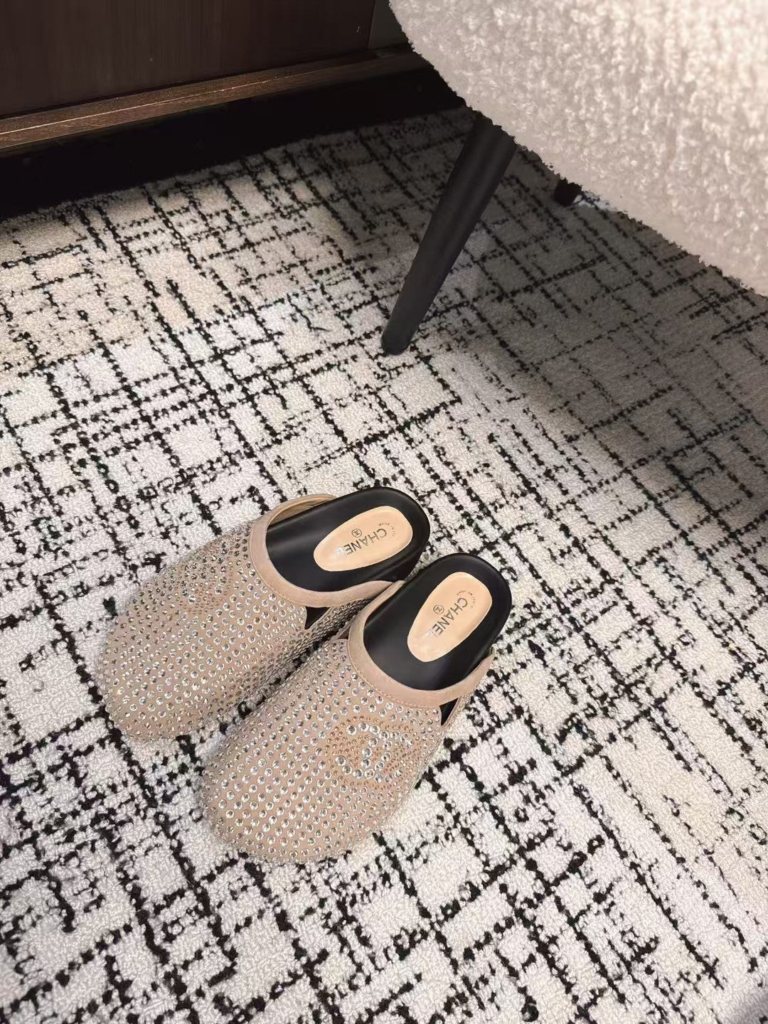 CHANEL FLAT MULE IN LIGHT BROWN SUEDE WITH CRYSTALS