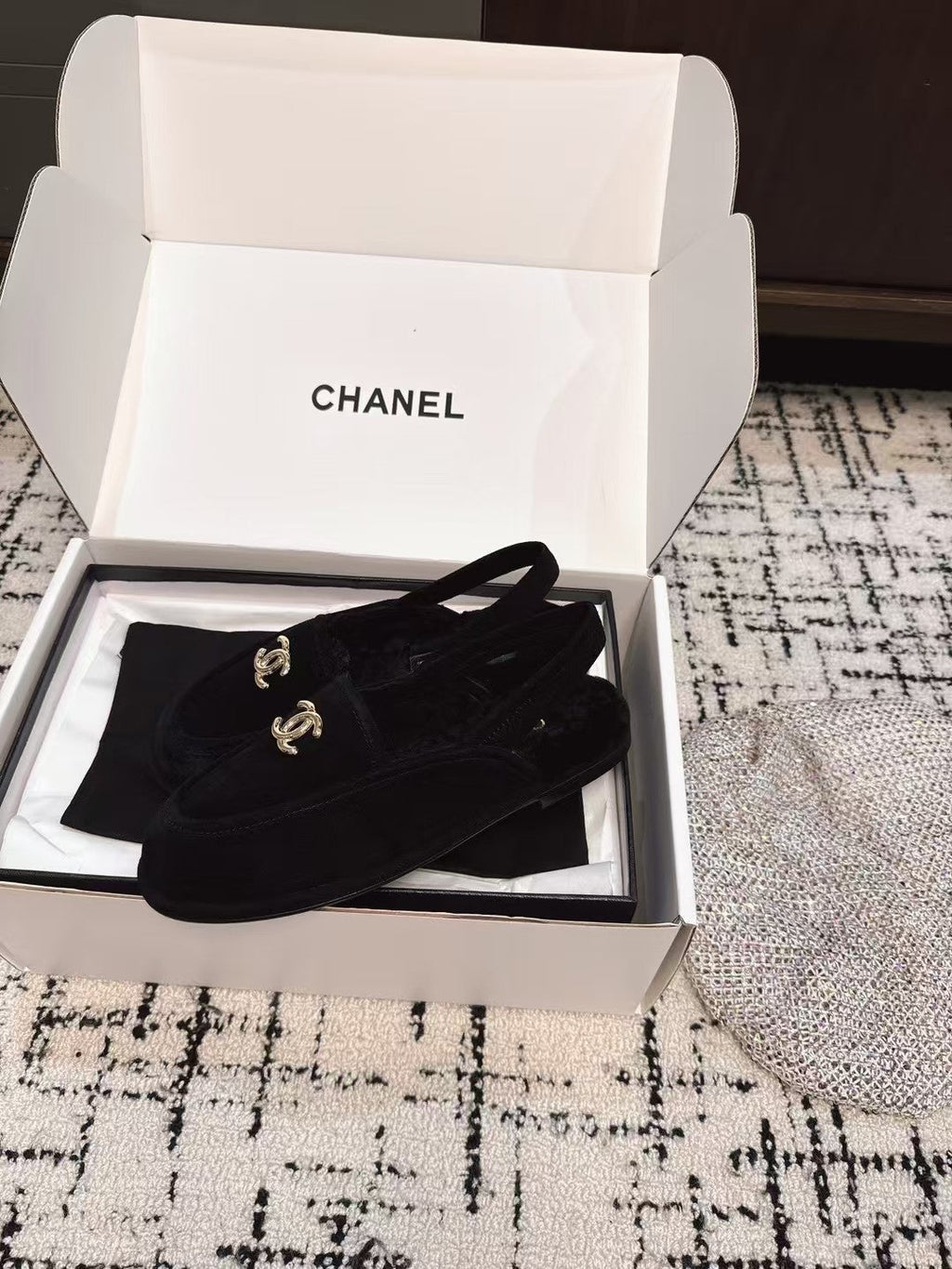 CHANEL SLINGBACK LOAFER IN BLACK SUEDE AND SHEARLING