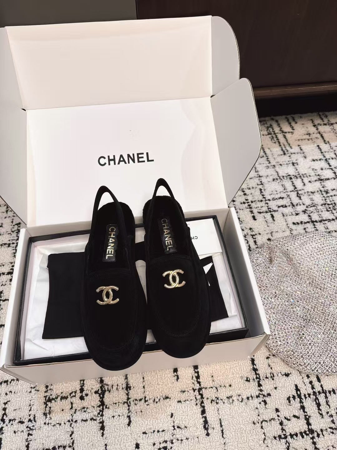 CHANEL SLINGBACK LOAFER IN BLACK SUEDE AND SHEARLING