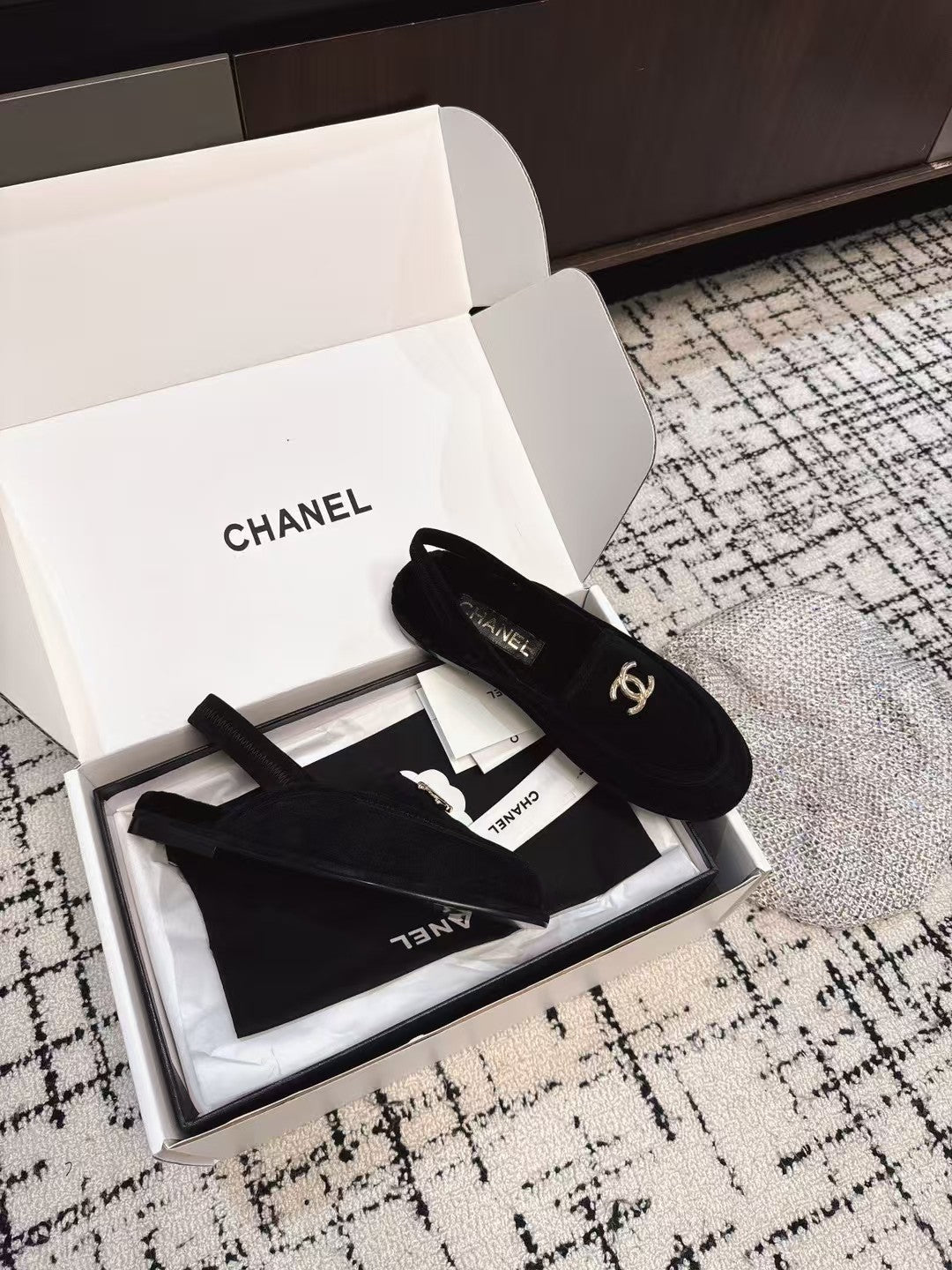 CHANEL SLINGBACK LOAFER IN BLACK SUEDE AND SHEARLING
