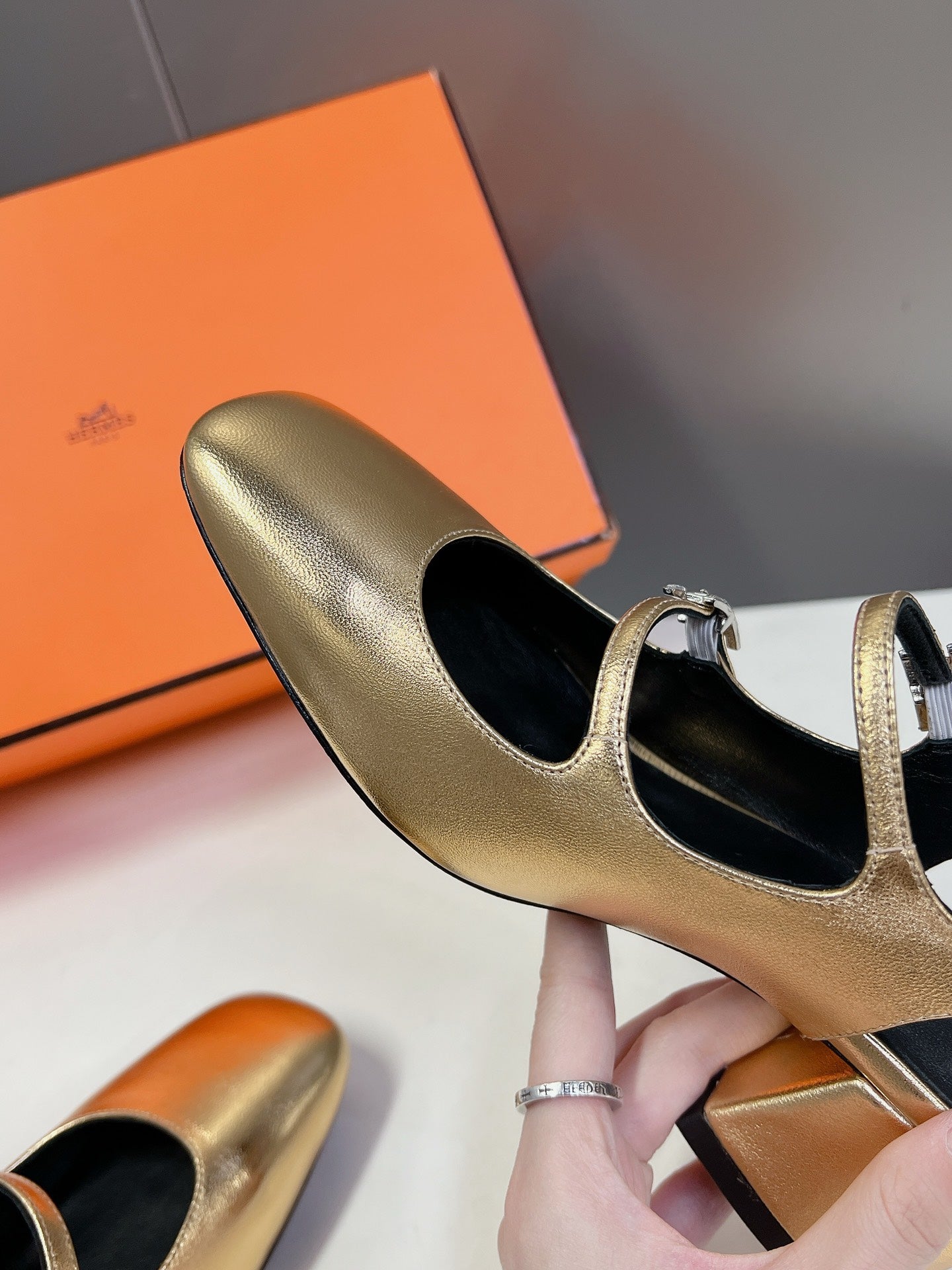 HERMES JACKIE 50 PUMP METALLIC GOLD LAMBSKIN