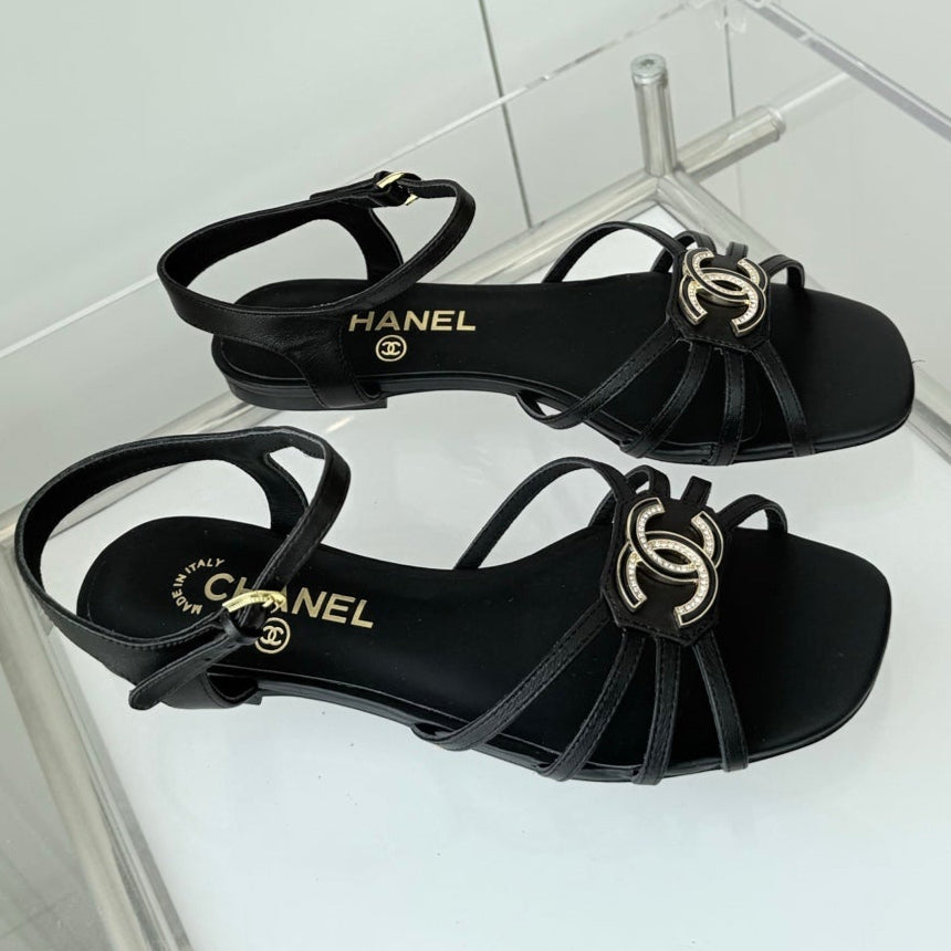 CHANEL FLAT SANDALS 1 CM IN BLACK LAMBSKIN