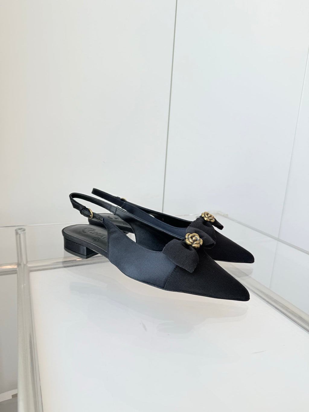 CHANEL SLINGBACKS 18 MM IN BLACK CALFSKIN MIX CANVAS