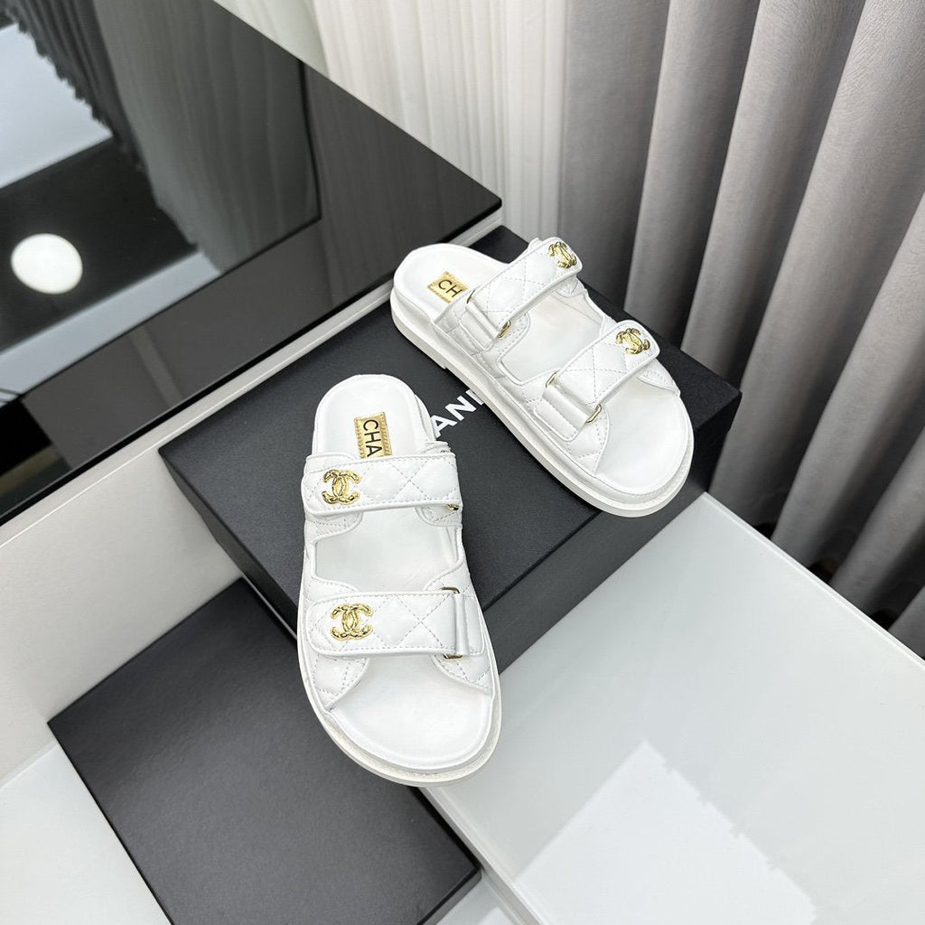 CHANEL dad sandals white patent lambskin mules