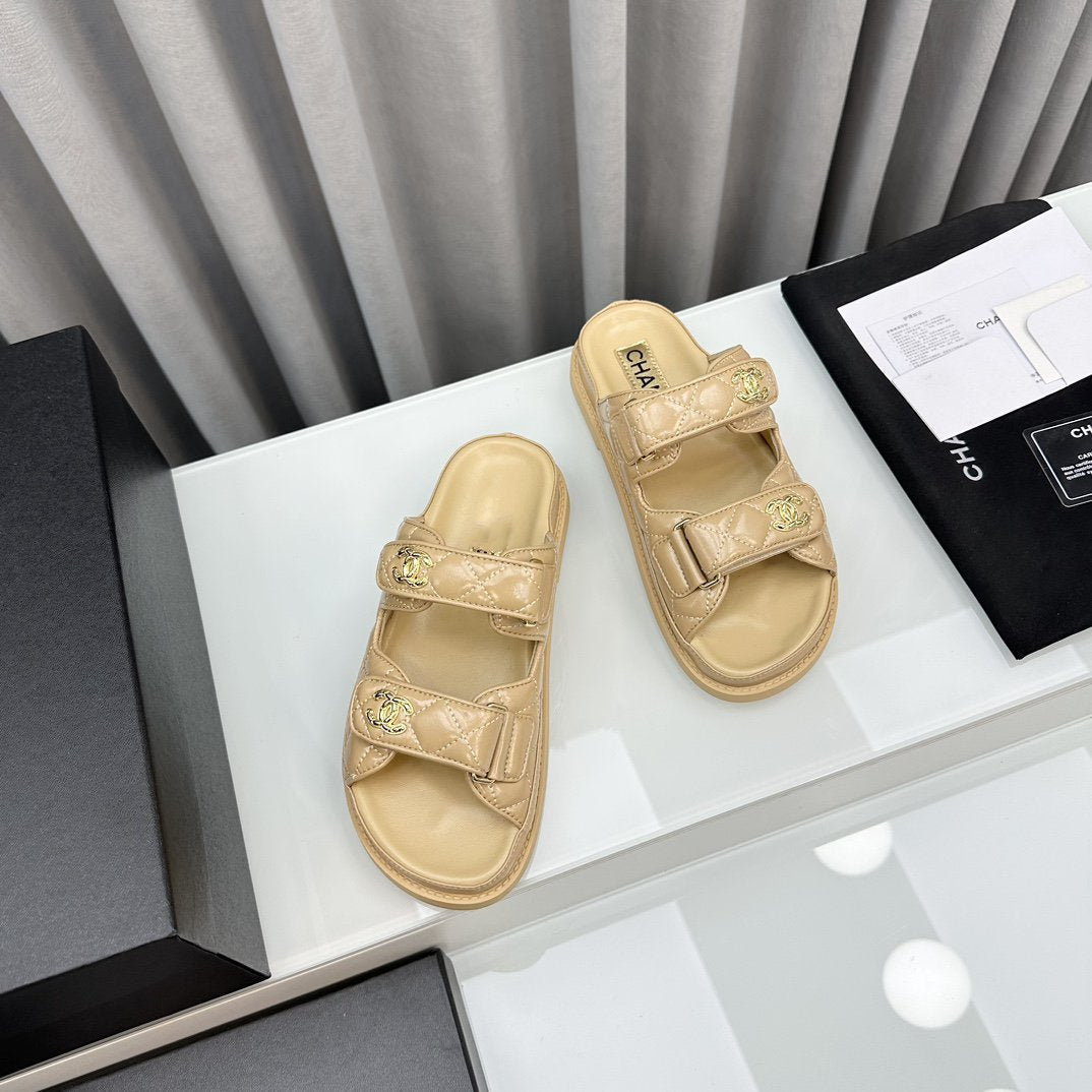 CHANEL dad sandals beige patent lambskin mules