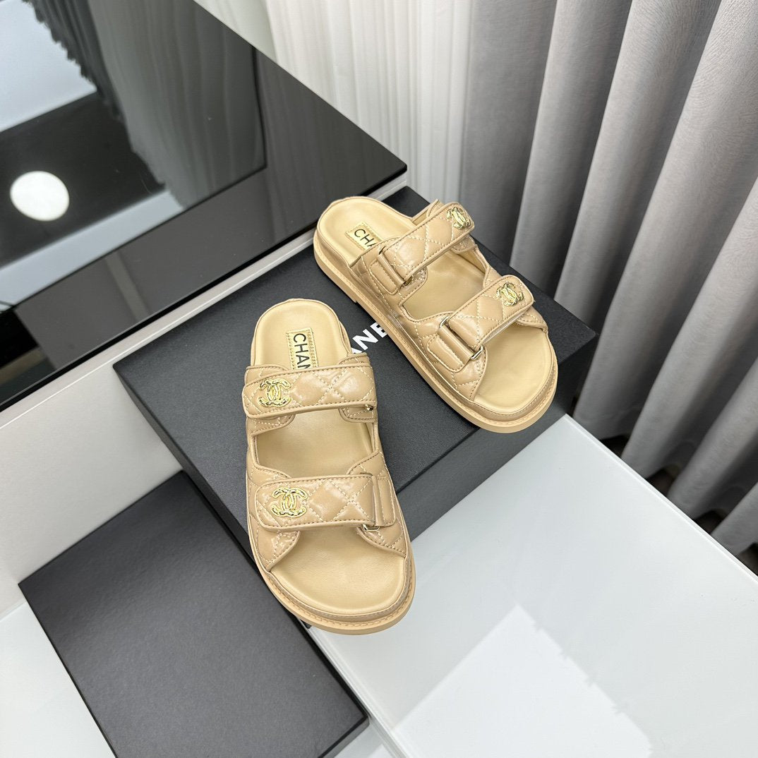 CHANEL dad sandals beige patent lambskin mules