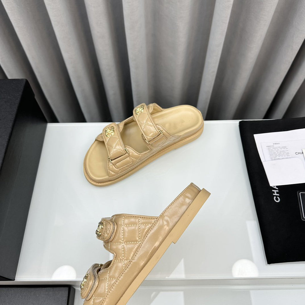 CHANEL dad sandals beige patent lambskin mules