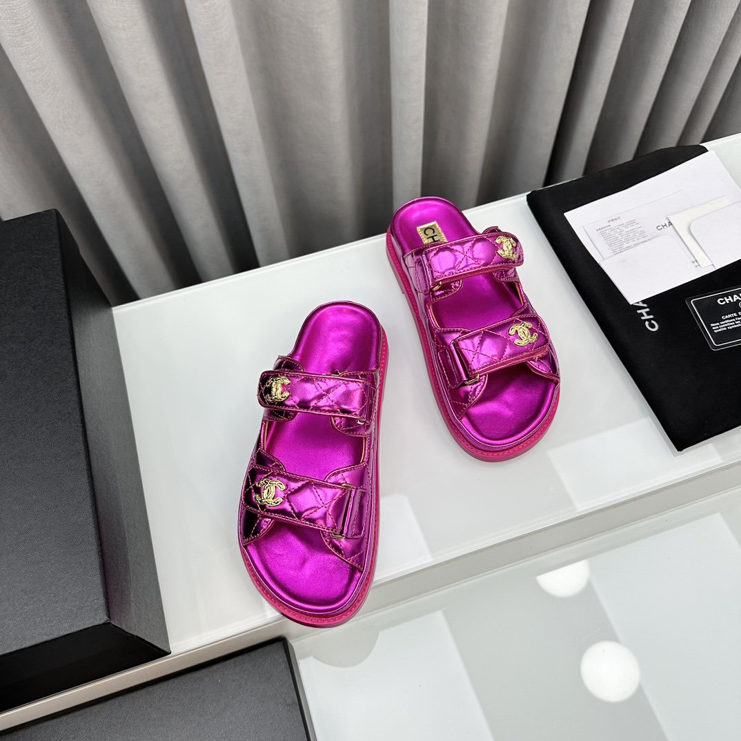 CHANEL dad sandals dark pink metalic lambskin mules