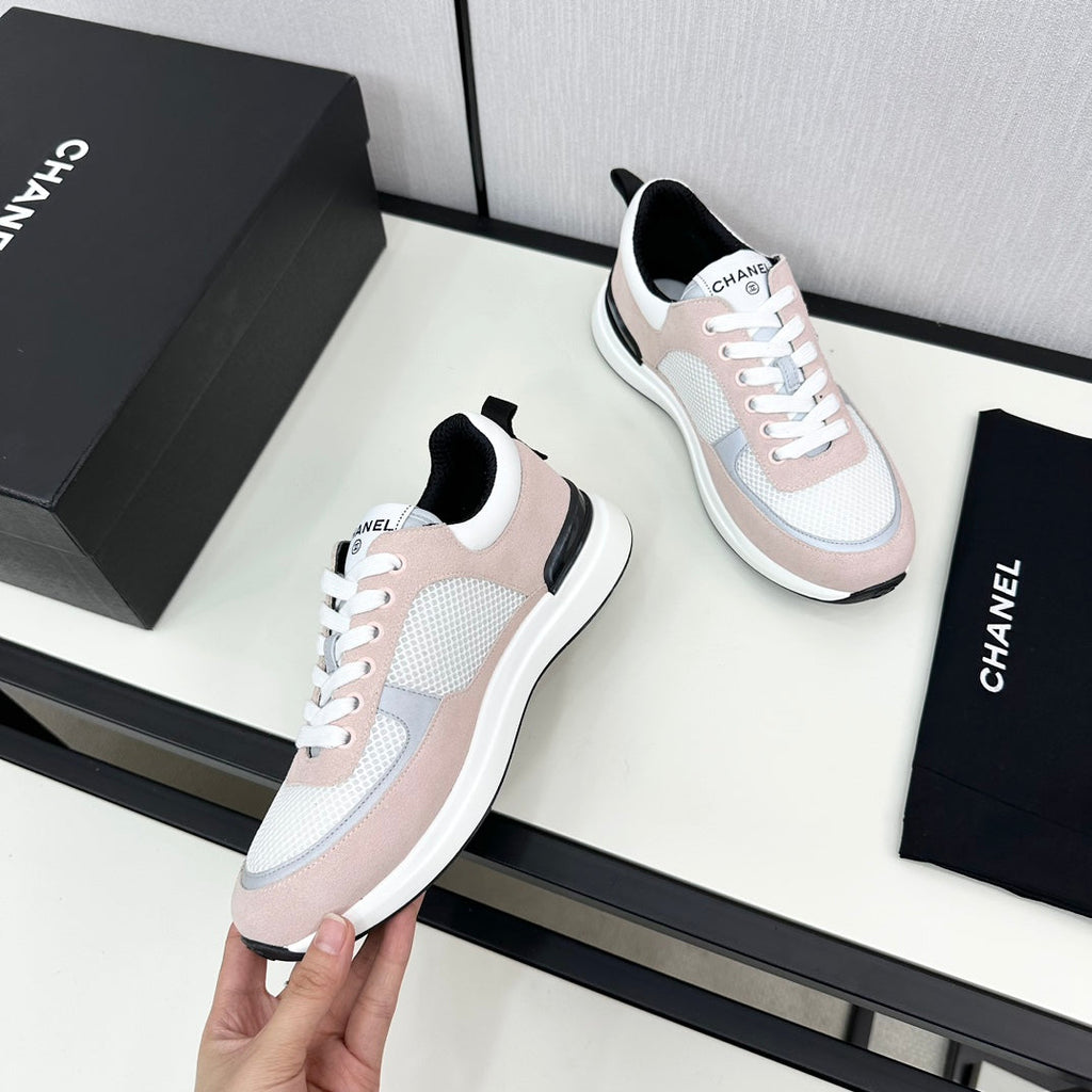 CHANEL SNEAKER IN LIGHT PINK SUEDE AND WHITE BREATHABLE MESH