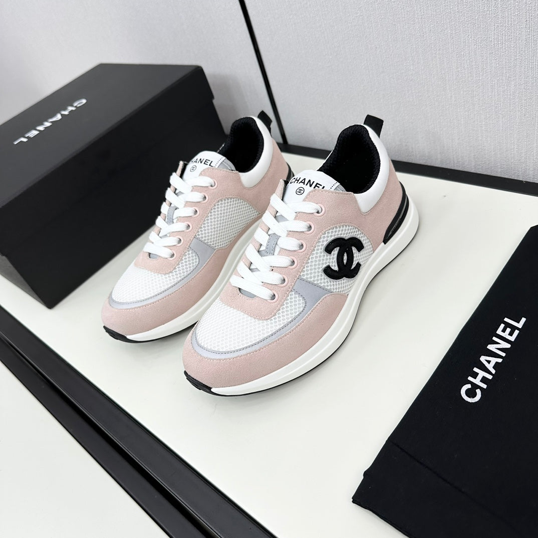 CHANEL SNEAKER IN LIGHT PINK SUEDE AND WHITE BREATHABLE MESH