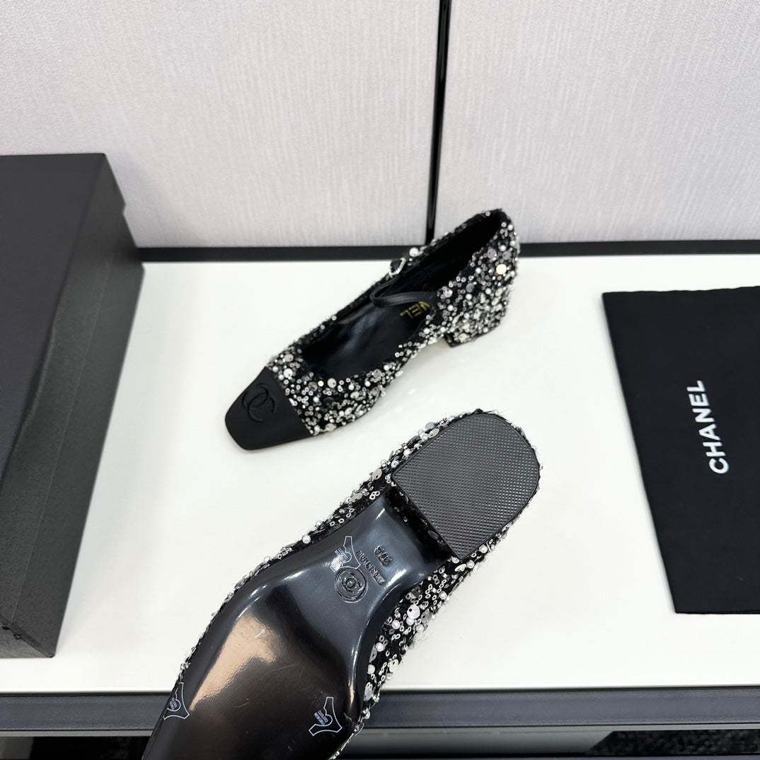 CHANEL MARY JANE IN BLACK SEQUINS AND VELVET