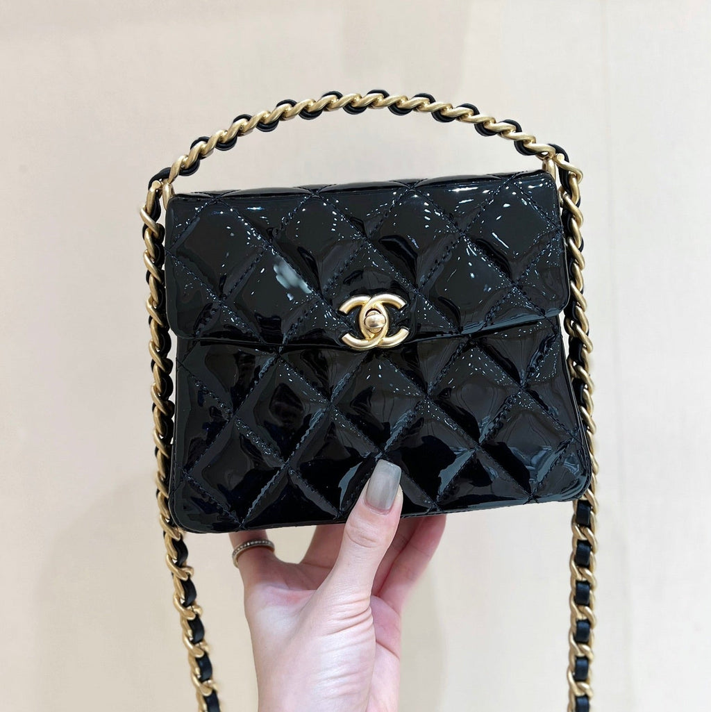 CHANEL 25S  TOTE CROSSBODY BAG 19 IN BLACK GLOSSY LEATHER WITH METAL HANDLE