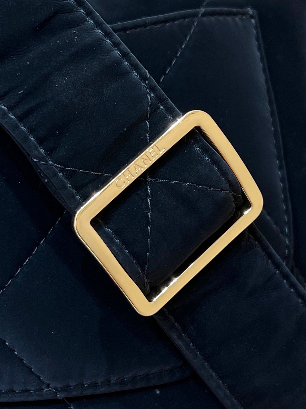 CHANEL HOBO BAG 32 IN BLACK NYLON WITH GOLD METAL
