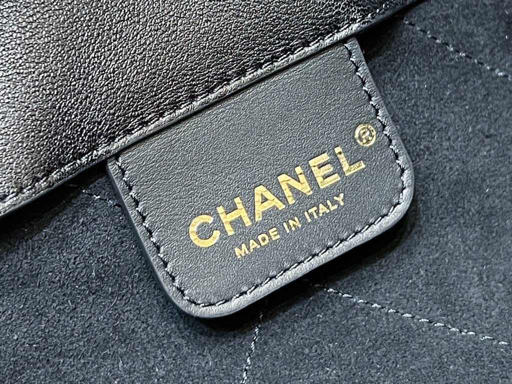 CHANEL QUILTED SMALL HOBO BAG 27 IN BLACK LAMBSKIN GOLD HARDWARE