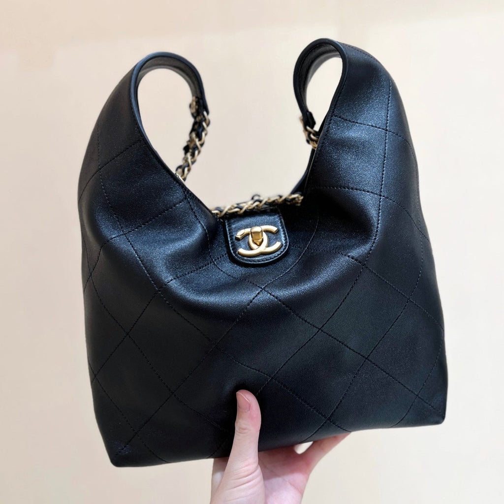 CHANEL QUILTED SMALL HOBO BAG 27 IN BLACK LAMBSKIN GOLD HARDWARE