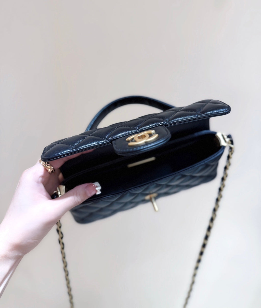 CHANEL QUILTED FLAP BAG WITH HANDLE 20 IN BLACK LAMBSKIN GOLD PLATED METAL