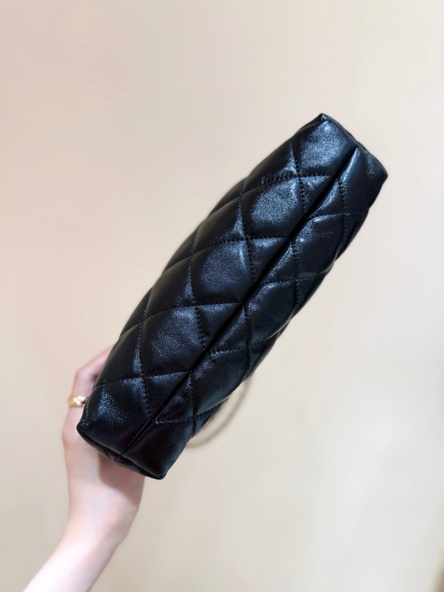 CHANEL QUILTED HOBO SHOULDER BAG 26 IN BLACK GLOSSY LAMBSKIN