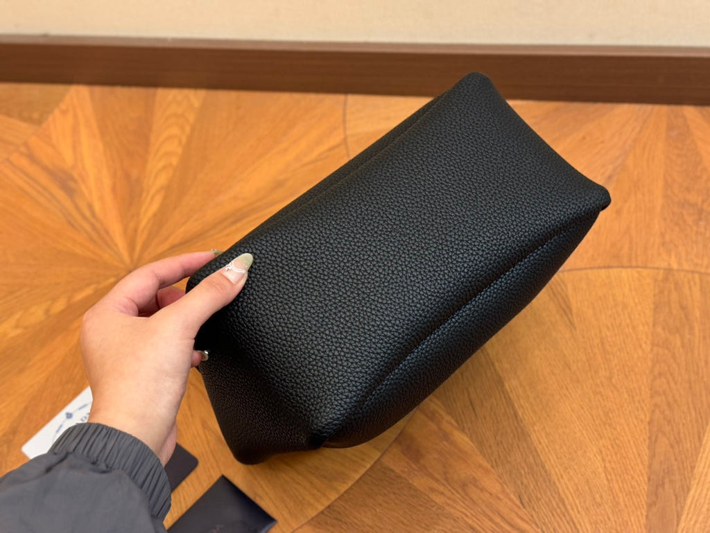 PRADA 25 BASKET BAG IN BLACK CALFSKIN
