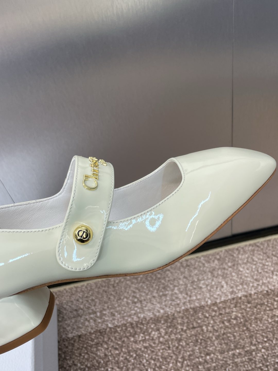 DIOR MEDIUM 35 MM HEEL PUMP IN WHITE PATENT CALFSKIN