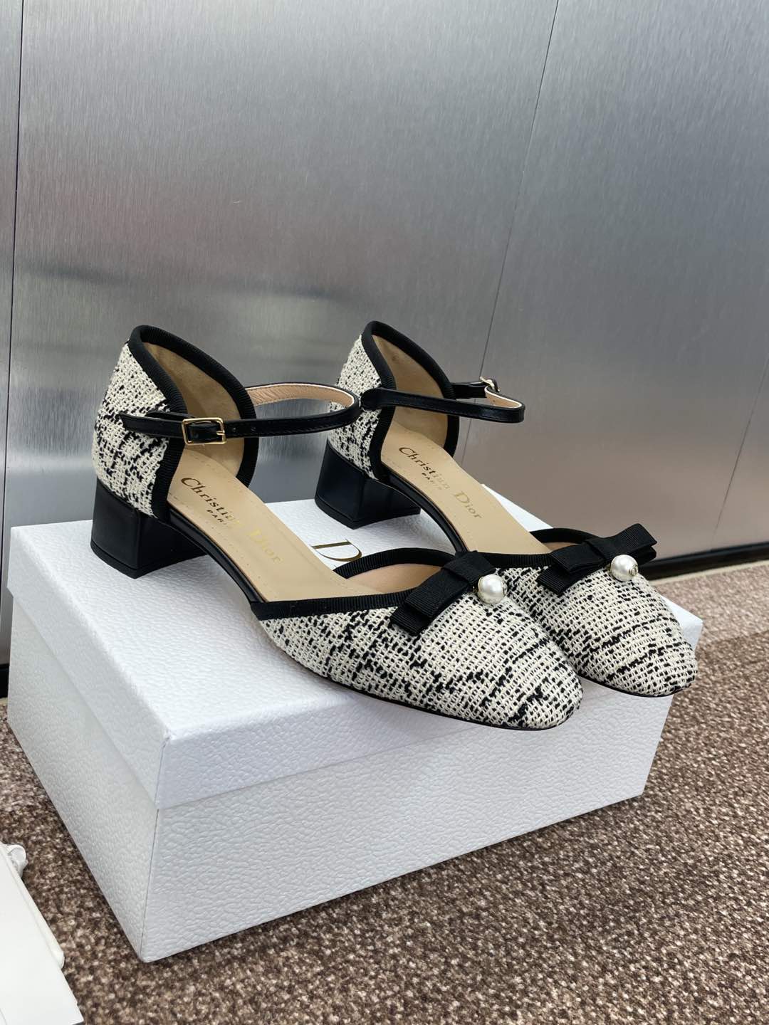 DIOR BALLET SLINGBACK PUMP IN WHITE MIX BLACK EMBROIDERED CANNAGE TWEED 35 MM
