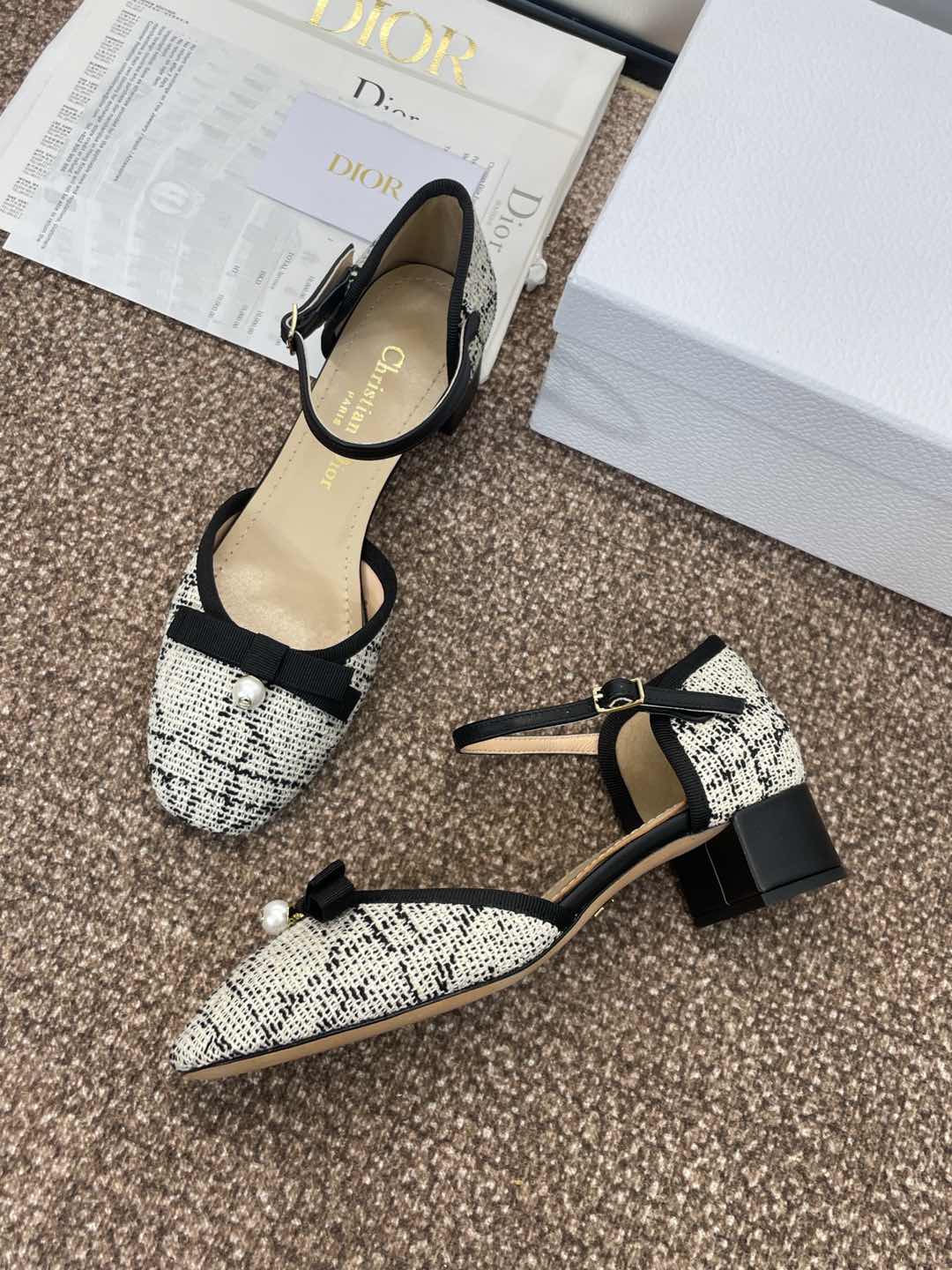 DIOR BALLET SLINGBACK PUMP IN WHITE MIX BLACK EMBROIDERED CANNAGE TWEED 35 MM