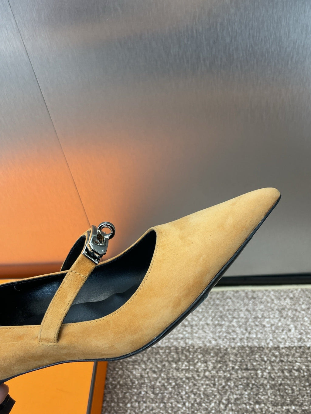 HERMES KIARA 40 MM PUMP IN BRONZE BROWN SUEDE