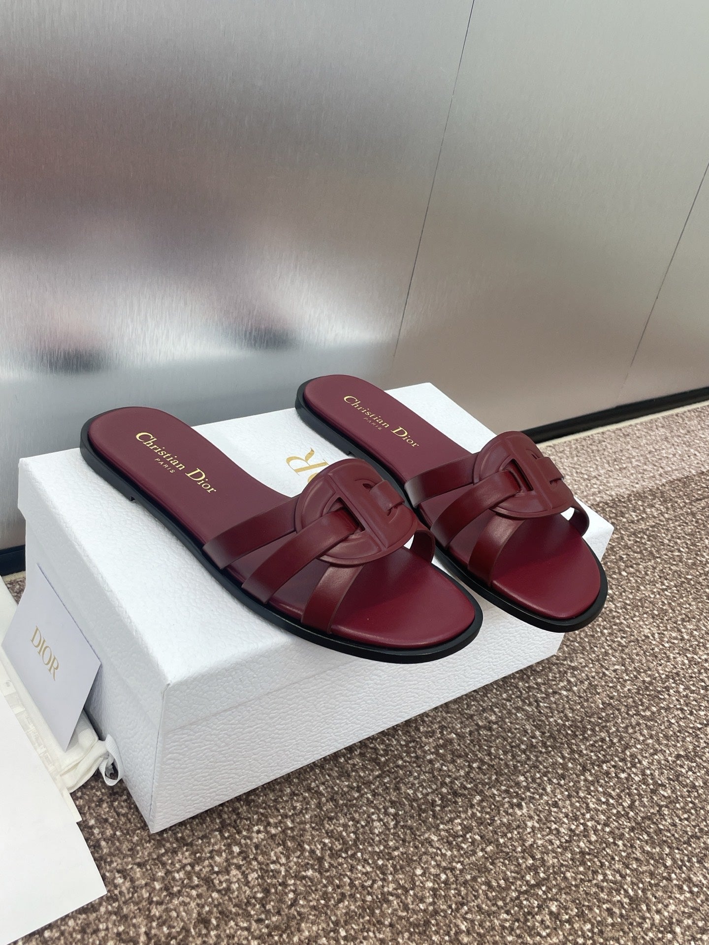 DIOR D-CLUB SLIDE SANDAL 25S IN BURGUNDY RED CALFSKIN