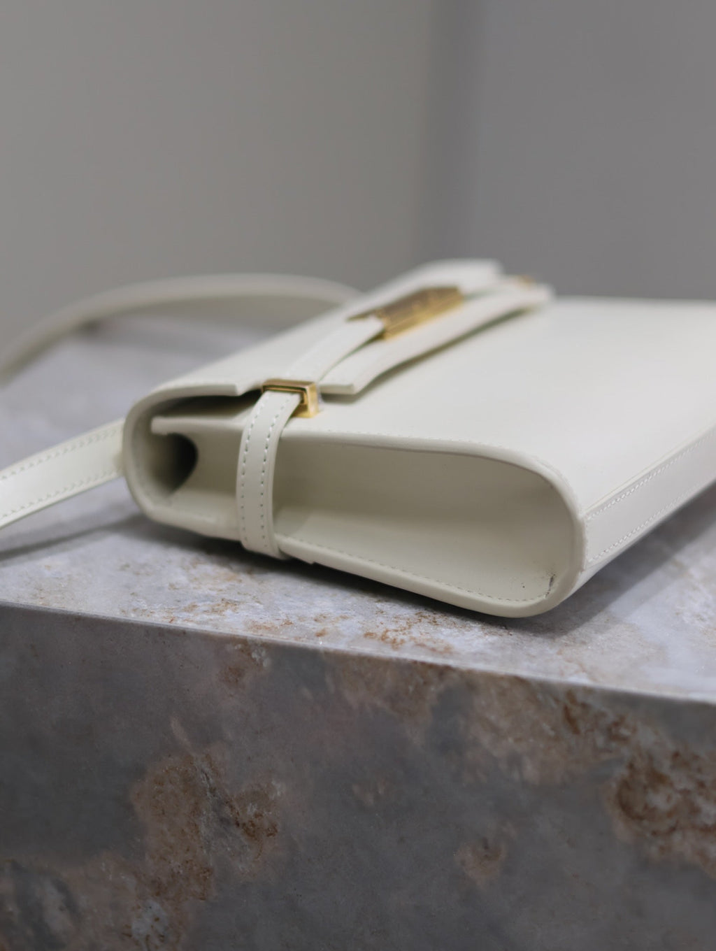 YSL 25S MINI MANHATTAN 19 IN BLANC VINTAGE CALFSKIN GOLD HARDWRE