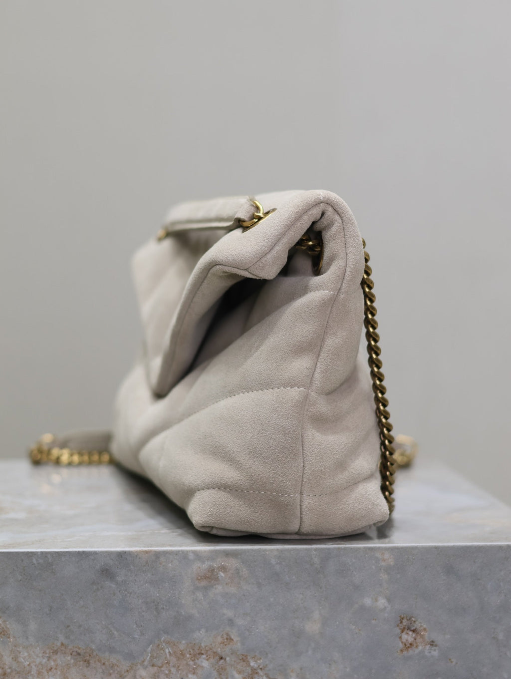 YSL 25S LOULOU PUFFER MM 29 IN SMOKEY TAUPE SUEDE GOLD HARDWRE