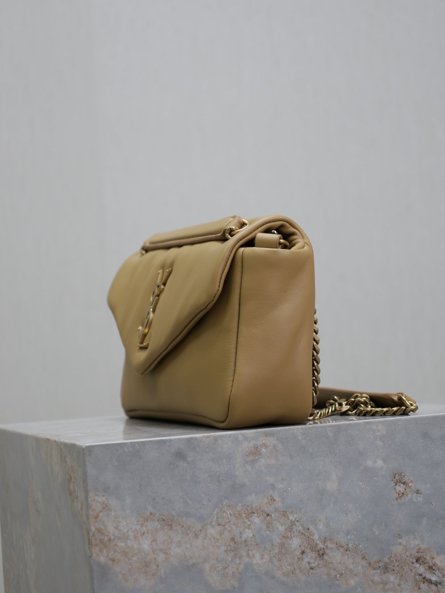 YSL 25S CALYPSO HANDBAG 26 IN LIGHT BROWN LAMBSKIN GOLD HARDWARE