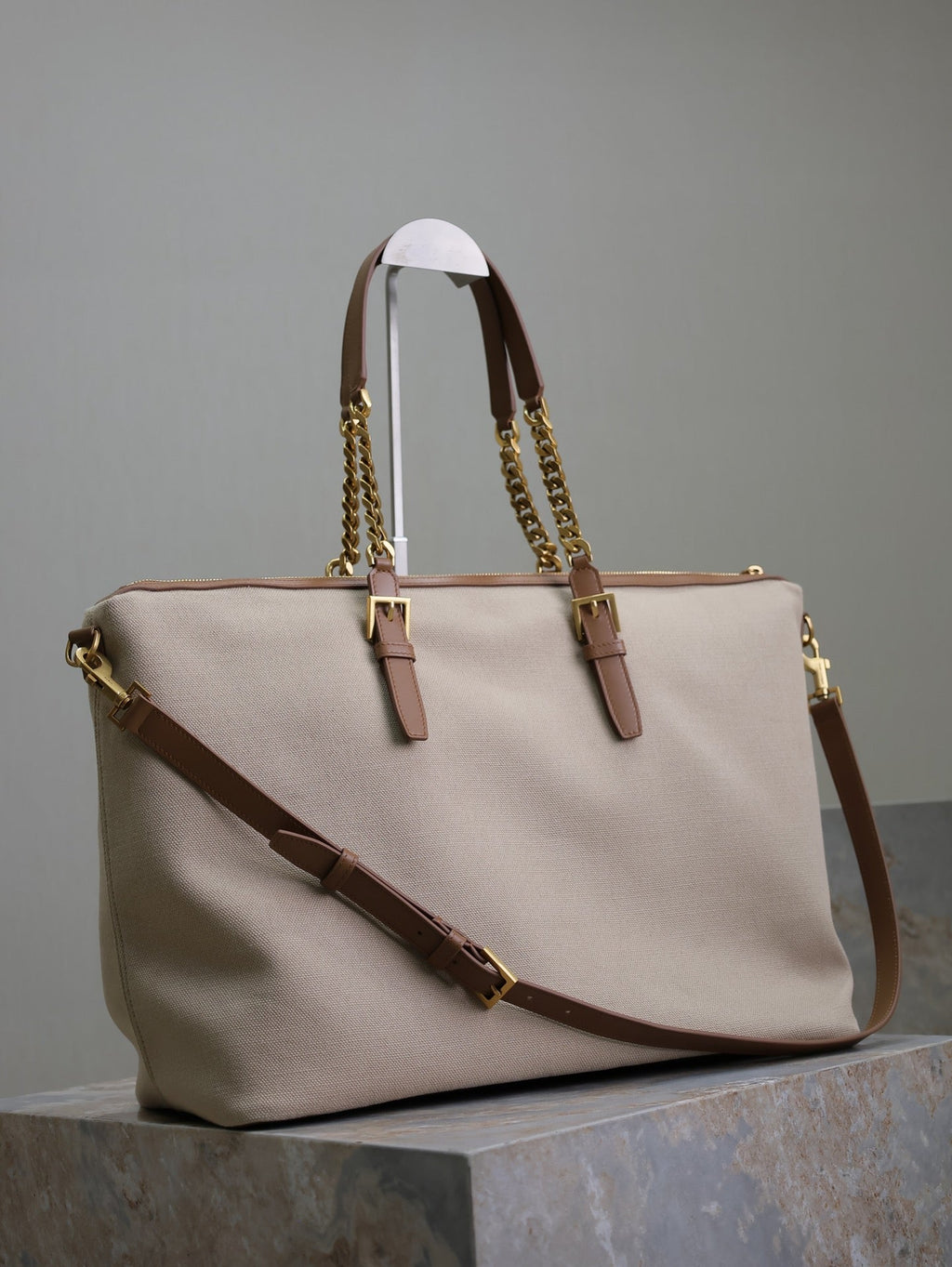 TRAVEL BAG 48 IN WHITE CANVAS AND BROWN LEATHER TRIM GOLD HARDWARE