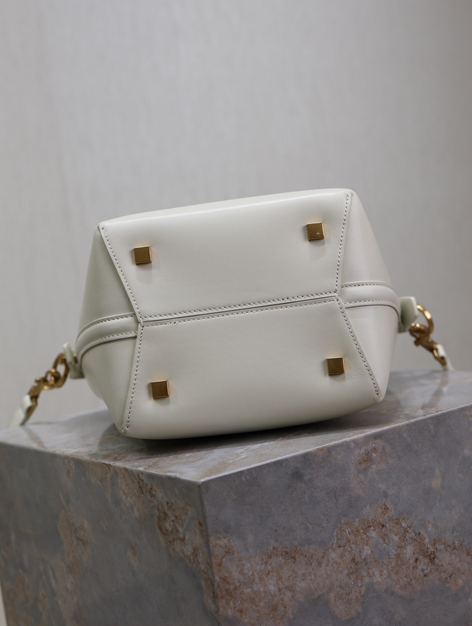YSL 25S LE 37 BAG 20 IN DUSTY GRAY CALFSKIN GOLD HARDWRE