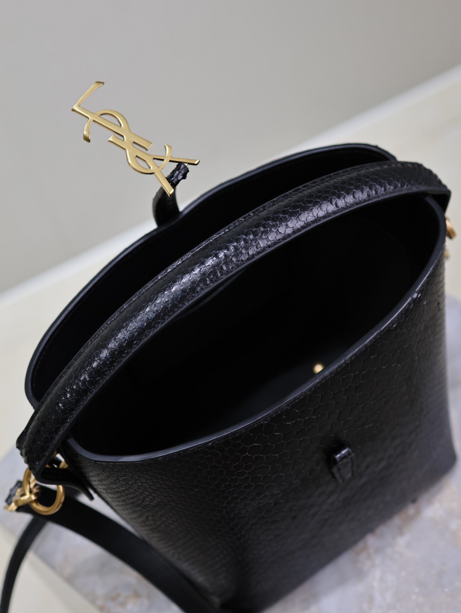 YSL 25S LE 37 20 IN BLACK SNAKE EMBOSSED CALFSKIN GOLD HARDWARE