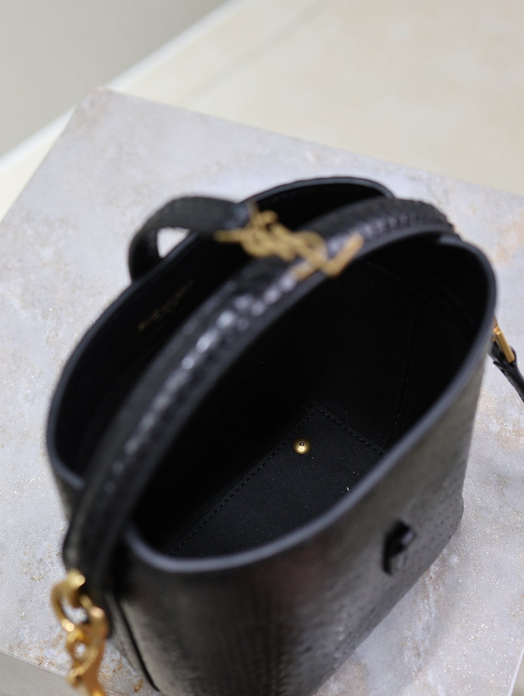 YSL 25S LE 37 BUCKET 15 IN BLACK SNAKE EMBOSSED CALFSKIN GOLD HARDWARE